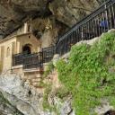 Het kleine tempeltje in de grot in Covadonga